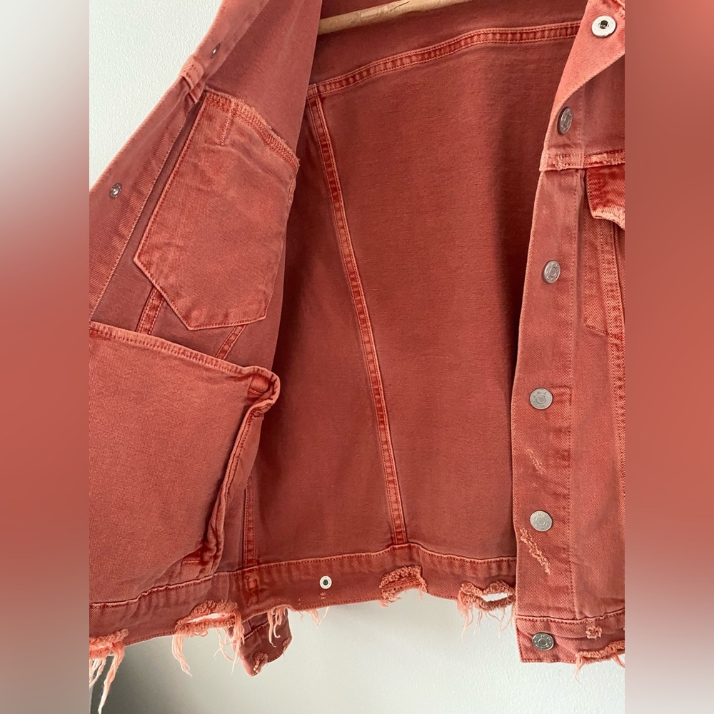 NWOT Womens Amo Pop Canyon Rose Snap Button Distressed Denim Jacket size L - Picture 14 of 16
